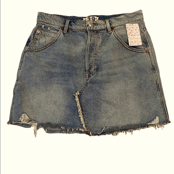 Free People Dresses & Skirts - Free People Brea Cutoff Denim Skirt size 8